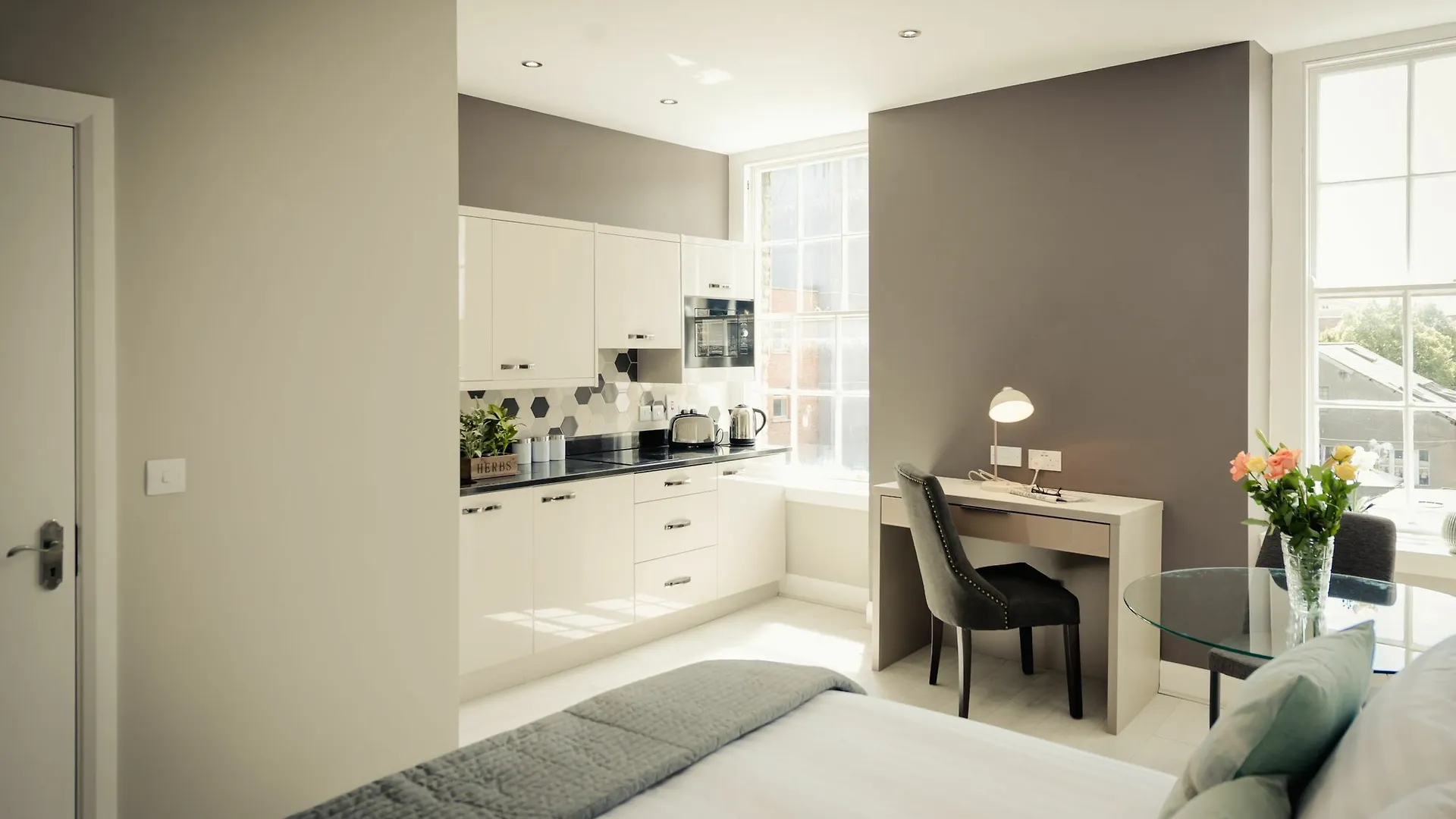 Dublin Central Suites Apartment